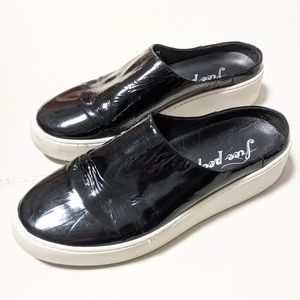 Free People Patent Leather Wynwood Loafer sz EU 38